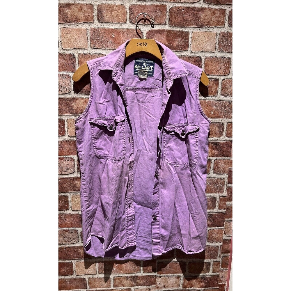 AbsolutelyAuthenticAtLastAmericasBestDressed Purple Sleeveless ButtonDown Size S